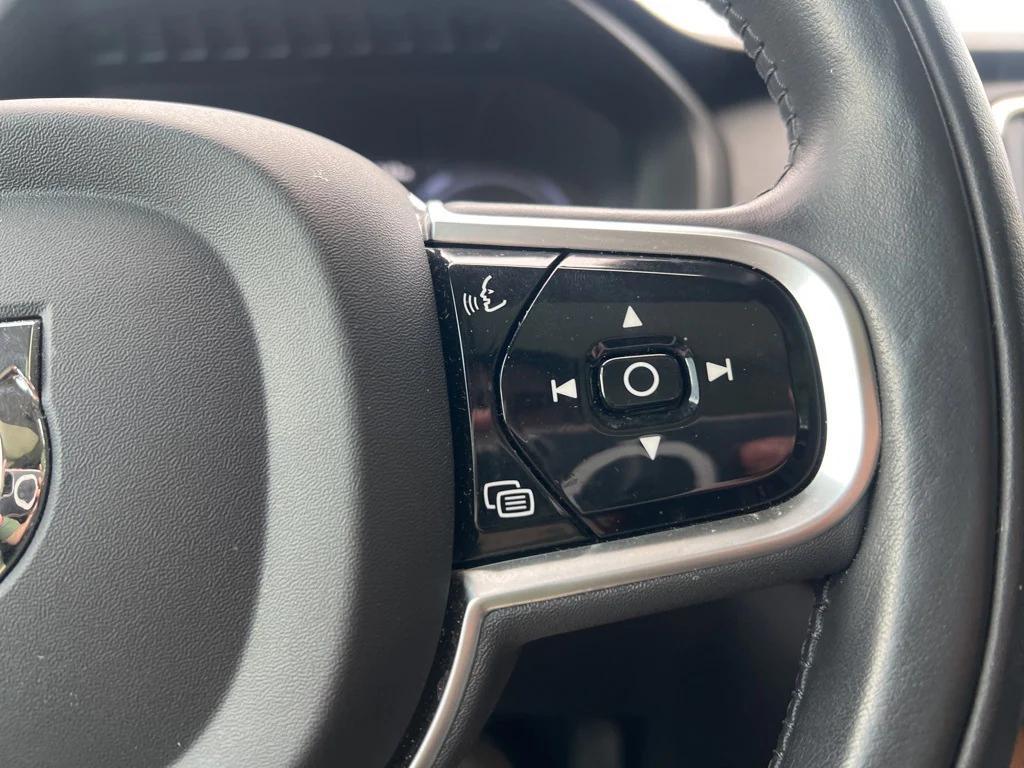 used 2022 Volvo XC90 Recharge Plug-In Hybrid car, priced at $42,995