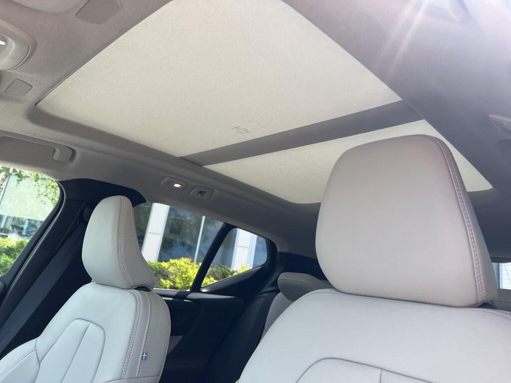 new 2025 Volvo XC40 car, priced at $46,335
