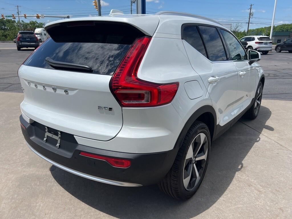 new 2025 Volvo XC40 car, priced at $46,335
