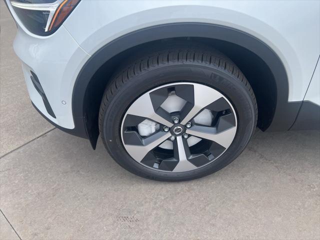 new 2025 Volvo XC40 car, priced at $48,335