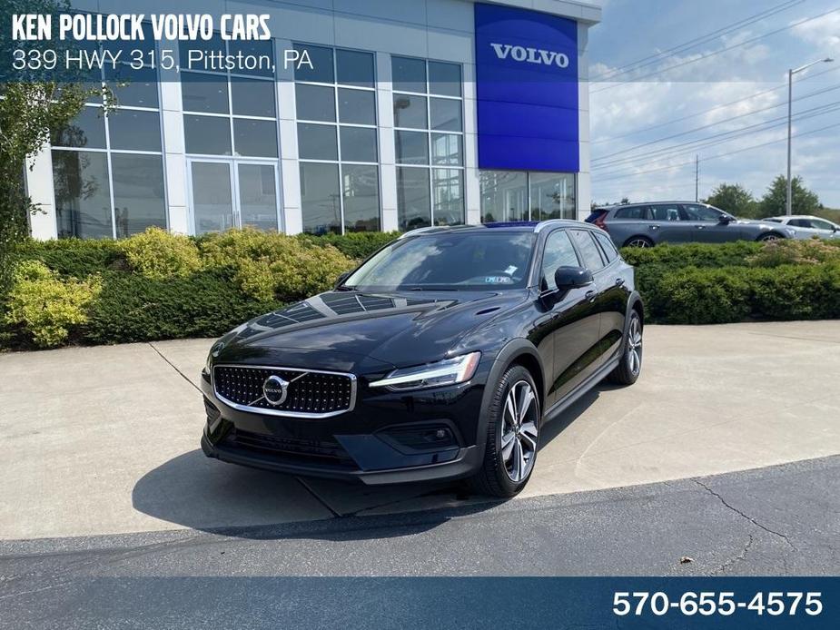 new 2024 Volvo V60 Cross Country car, priced at $52,225