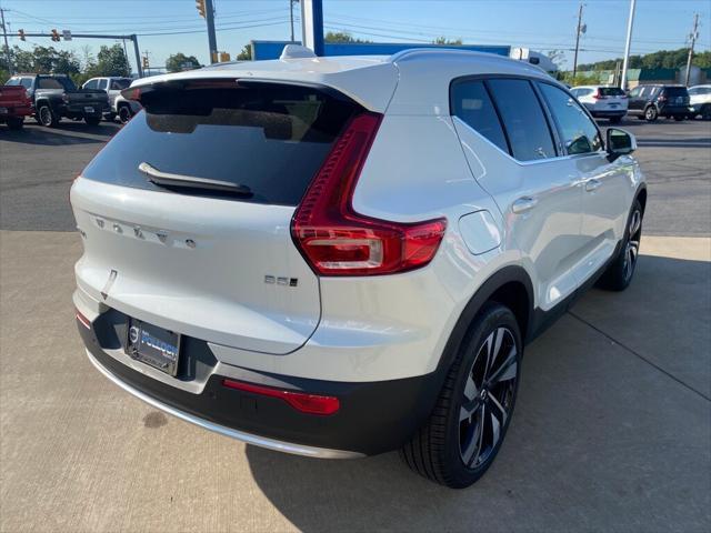 new 2025 Volvo XC40 car, priced at $51,040