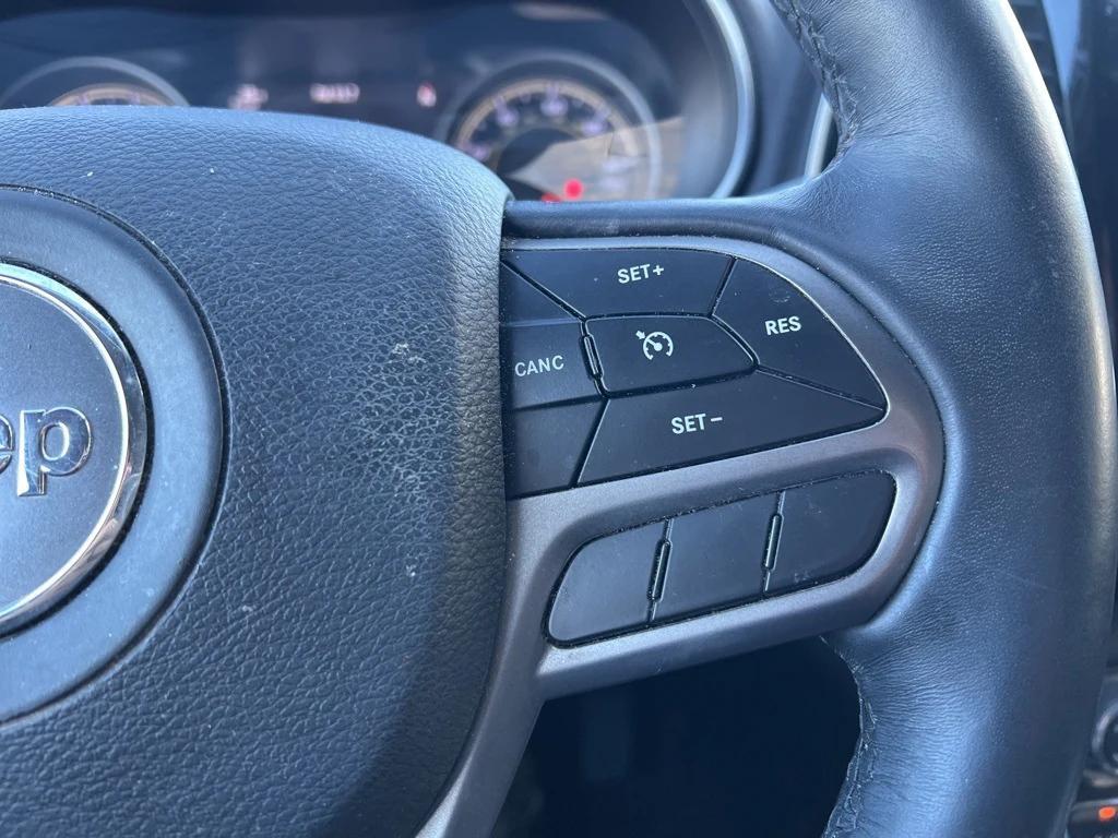 used 2019 Jeep Cherokee car, priced at $20,995