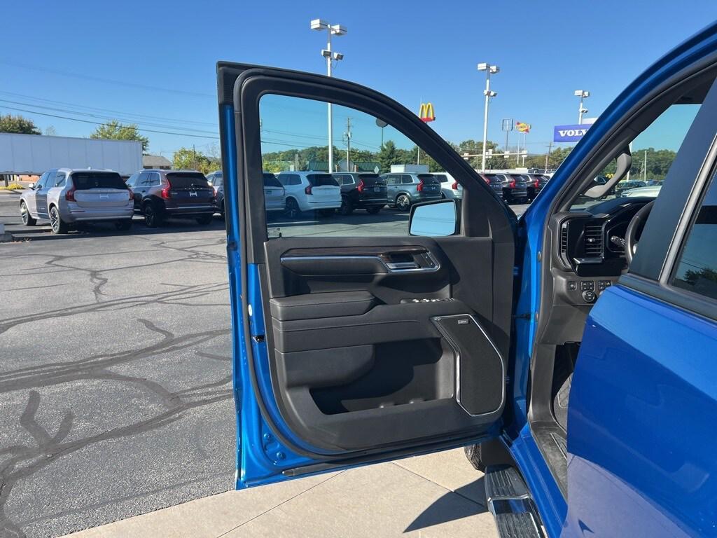 used 2022 Chevrolet Silverado 1500 car, priced at $43,995