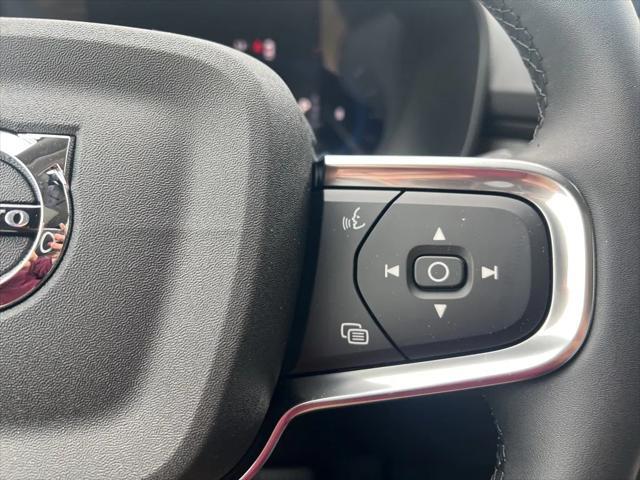 new 2025 Volvo XC40 car, priced at $49,810