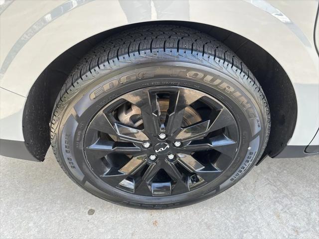 used 2024 Kia Carnival car, priced at $40,995