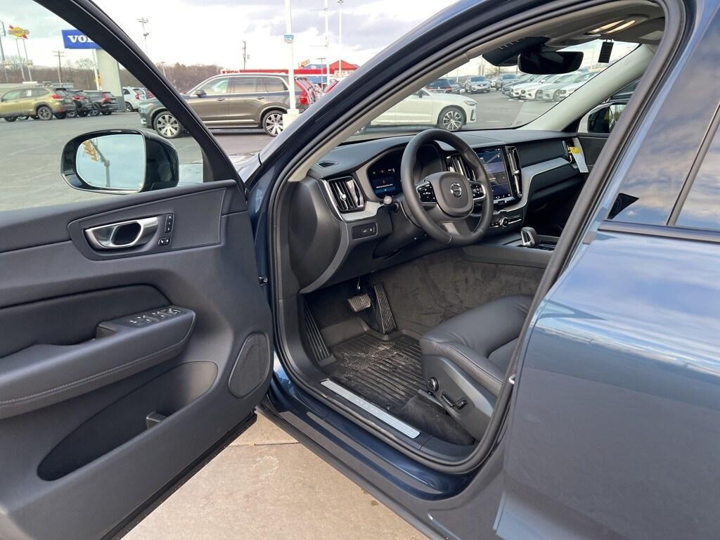 new 2025 Volvo XC60 Plug-In Hybrid car, priced at $62,235