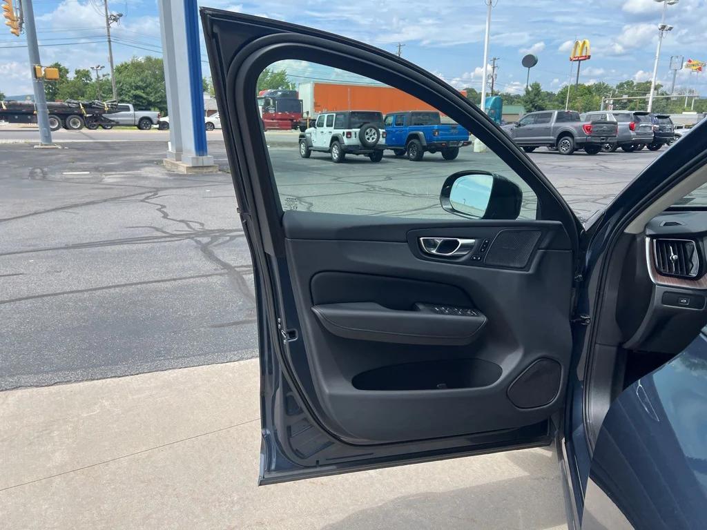 used 2023 Volvo XC60 car, priced at $38,295