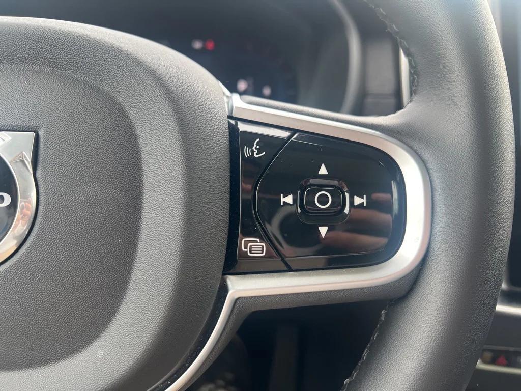 used 2025 Volvo XC90 car, priced at $54,995