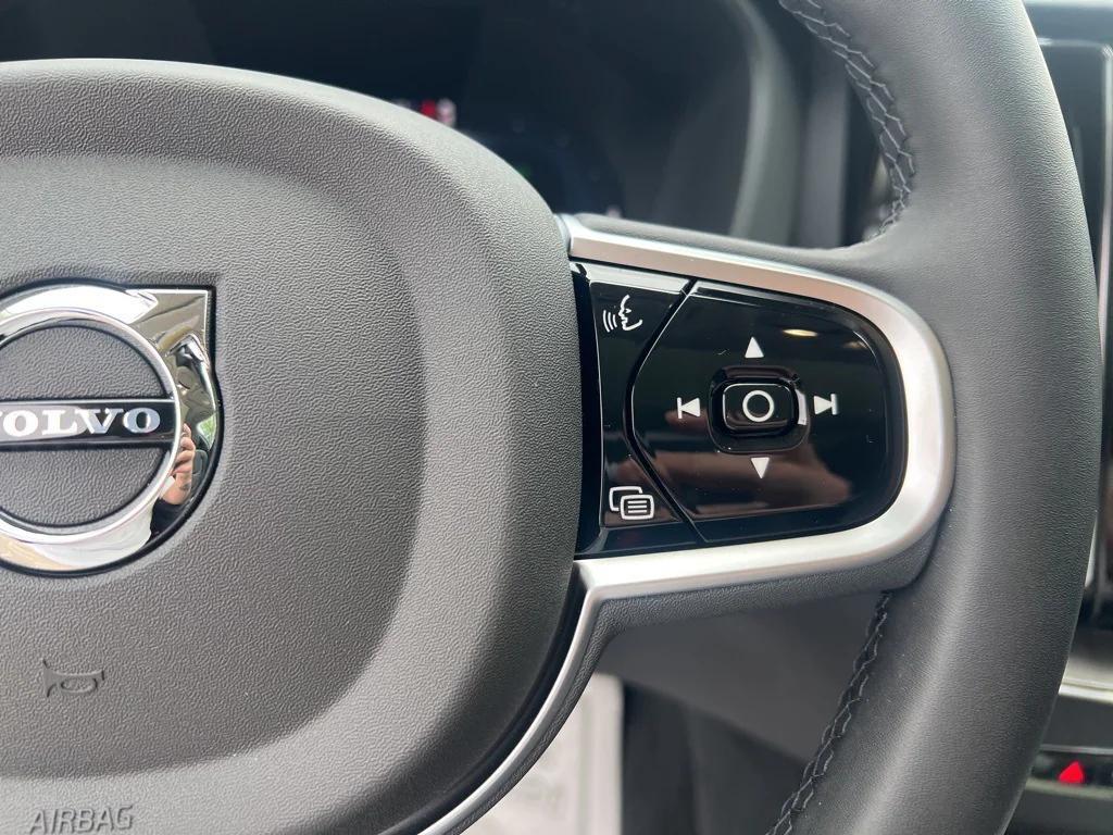 new 2025 Volvo XC60 Plug-In Hybrid car, priced at $64,800