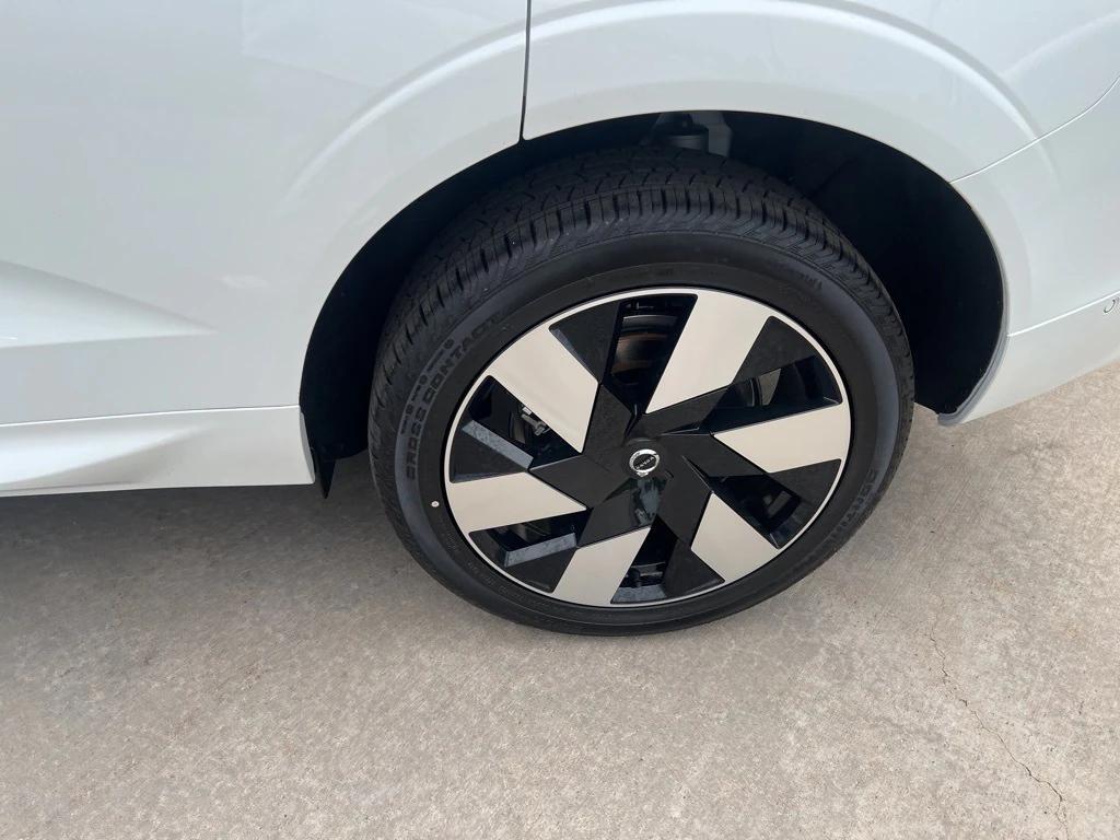new 2025 Volvo XC60 Plug-In Hybrid car, priced at $64,800