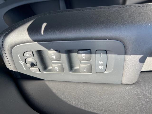 new 2025 Volvo XC60 Plug-In Hybrid car, priced at $67,800