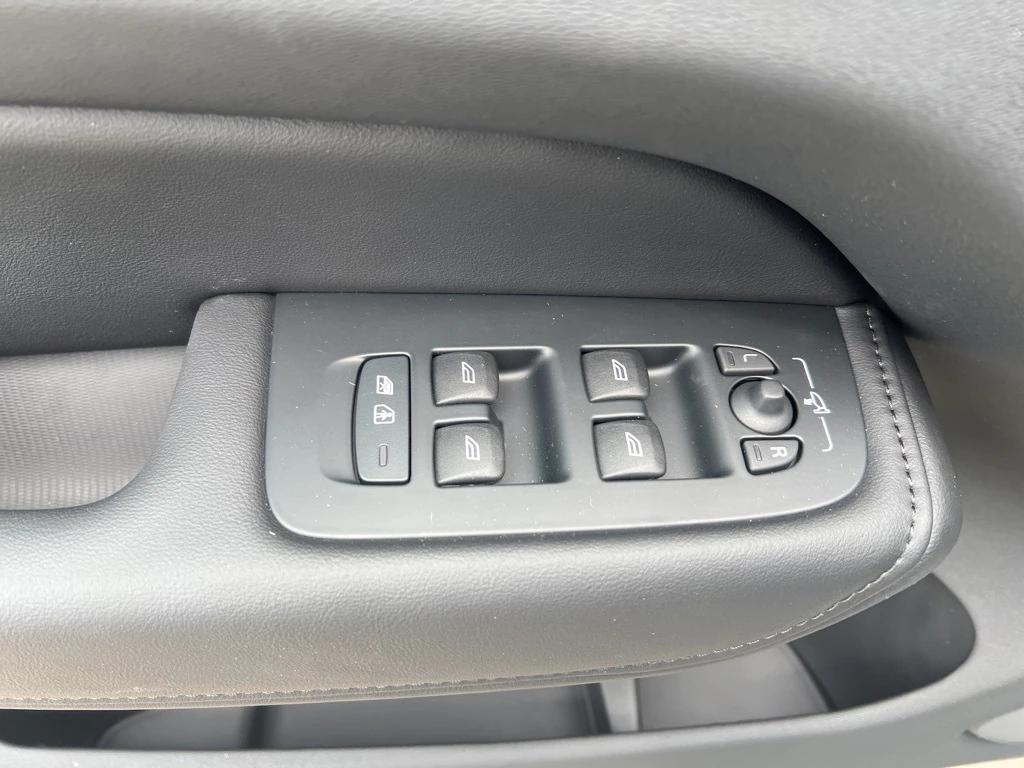 new 2025 Volvo XC60 Plug-In Hybrid car, priced at $64,800