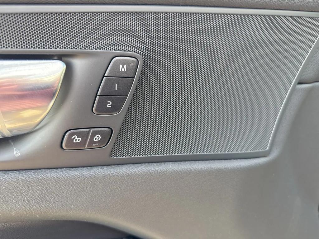 used 2025 Volvo XC60 car, priced at $43,995
