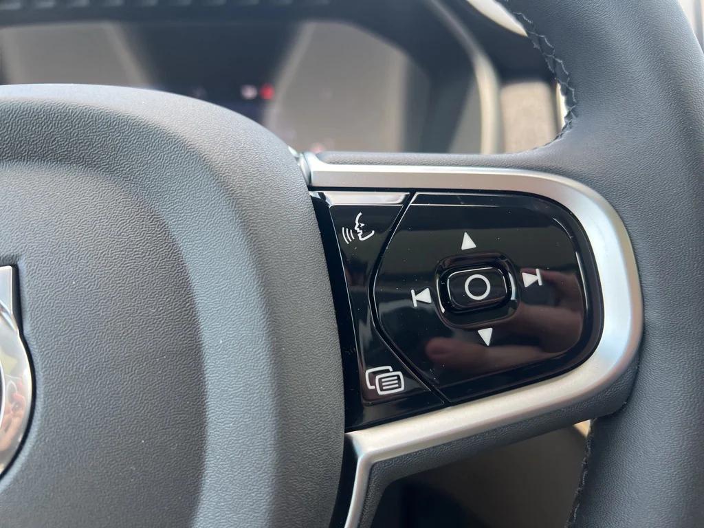 new 2025 Volvo XC90 car, priced at $66,245