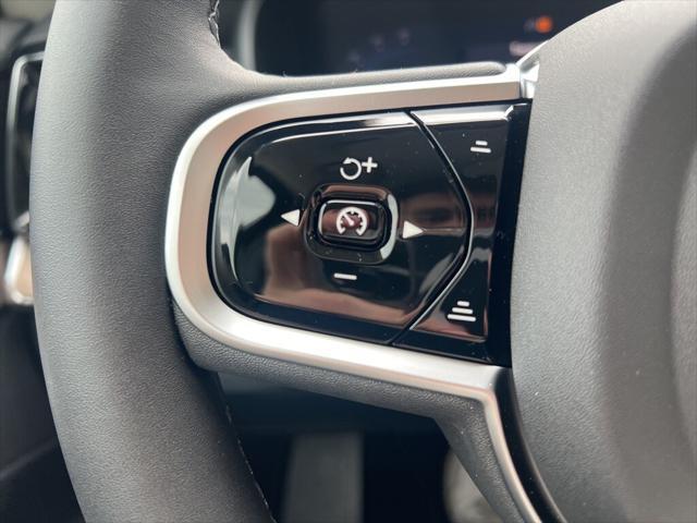 new 2025 Volvo XC90 car, priced at $69,245