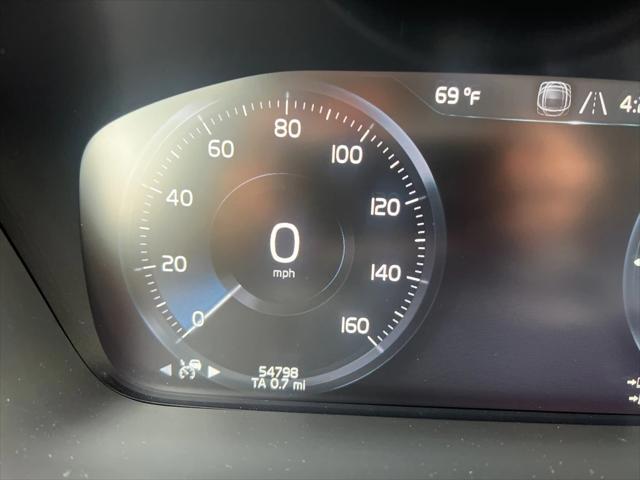 used 2022 Volvo XC90 Recharge Plug-In Hybrid car, priced at $41,815