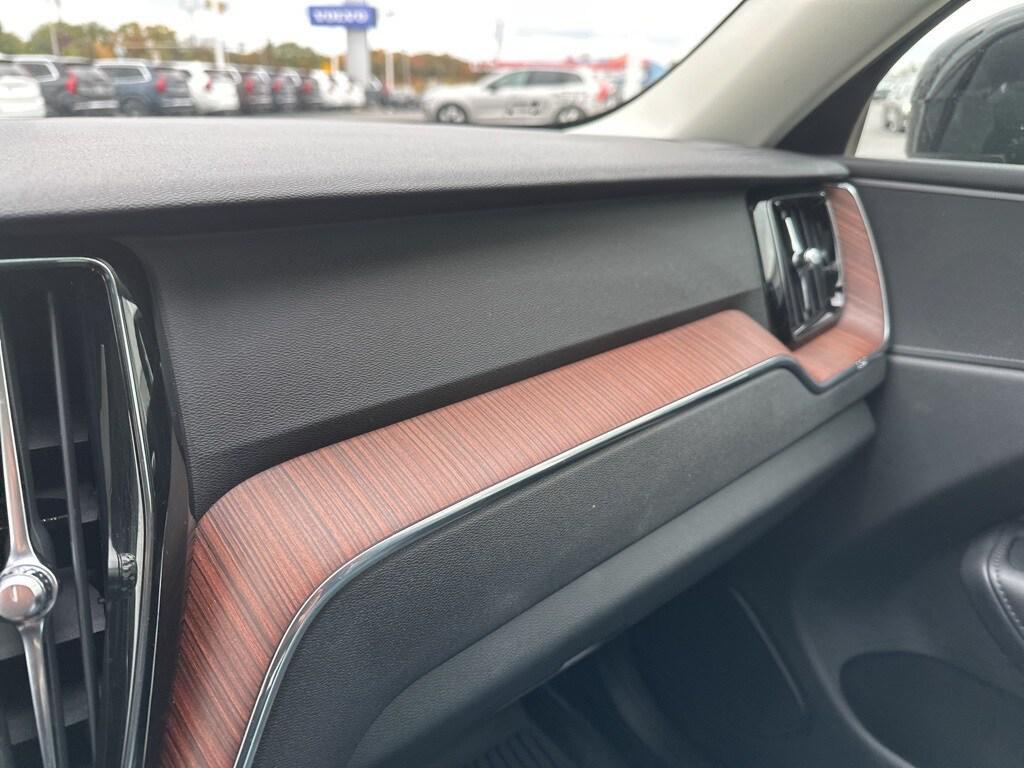 used 2024 Volvo XC60 car, priced at $37,495