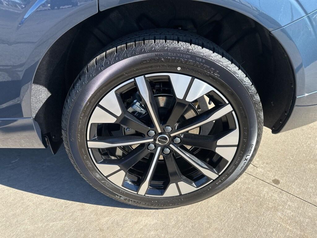 new 2026 Volvo XC60 car, priced at $55,985