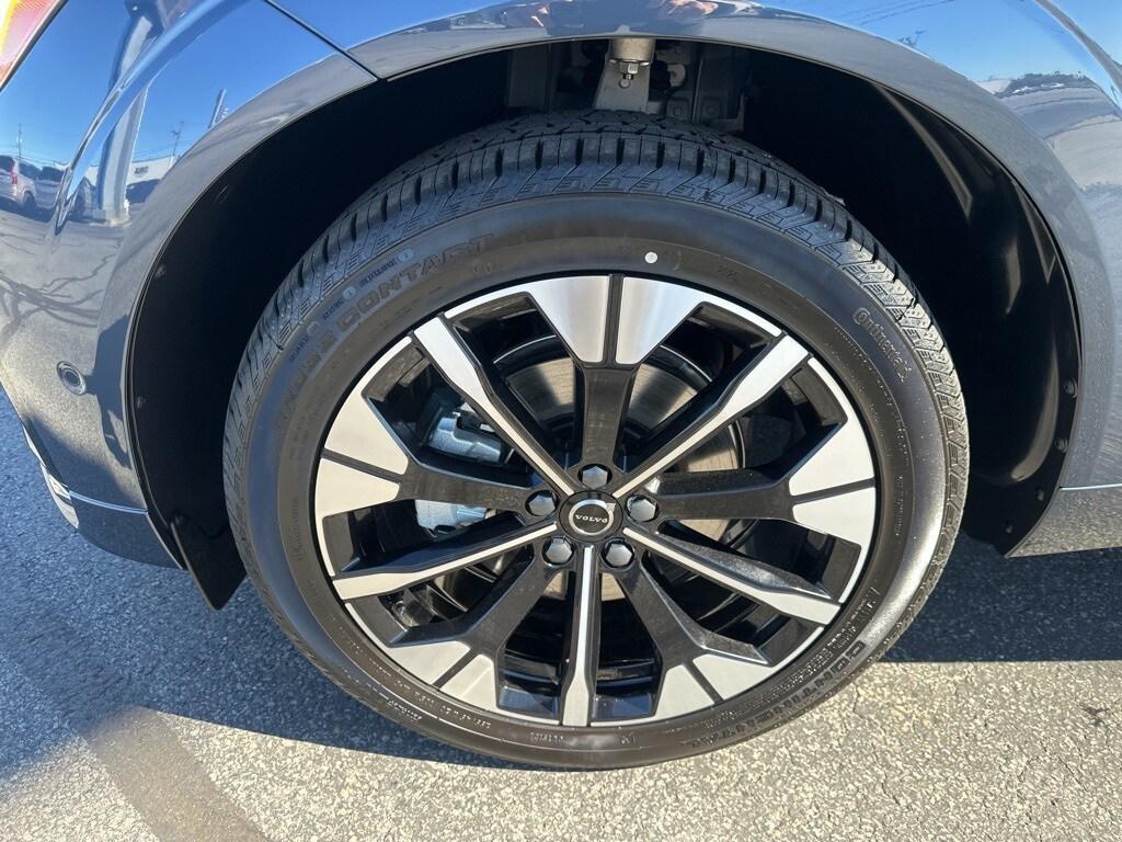 new 2026 Volvo XC60 car, priced at $55,985
