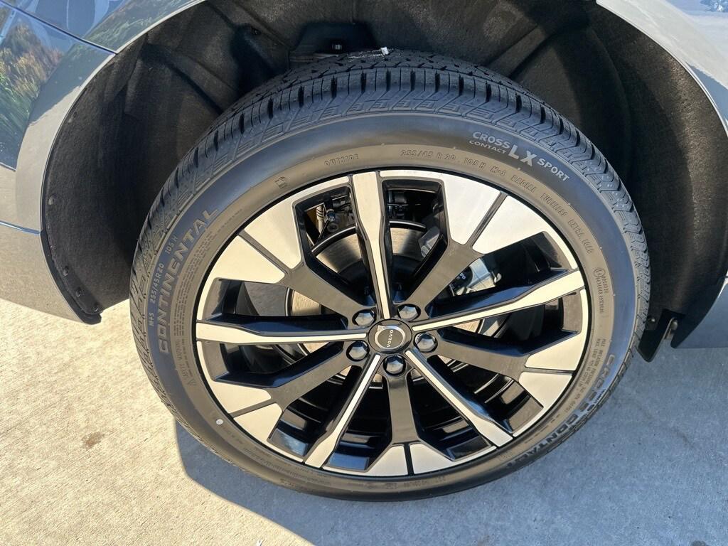 new 2026 Volvo XC60 car, priced at $55,985