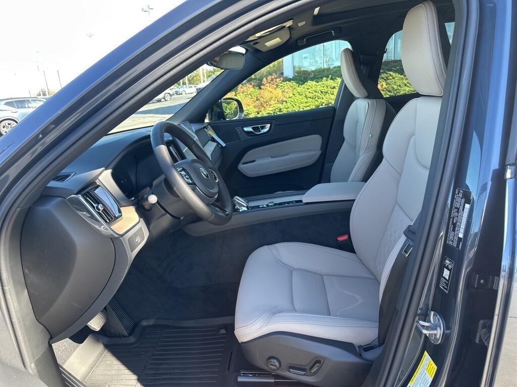 new 2026 Volvo XC60 car, priced at $55,985
