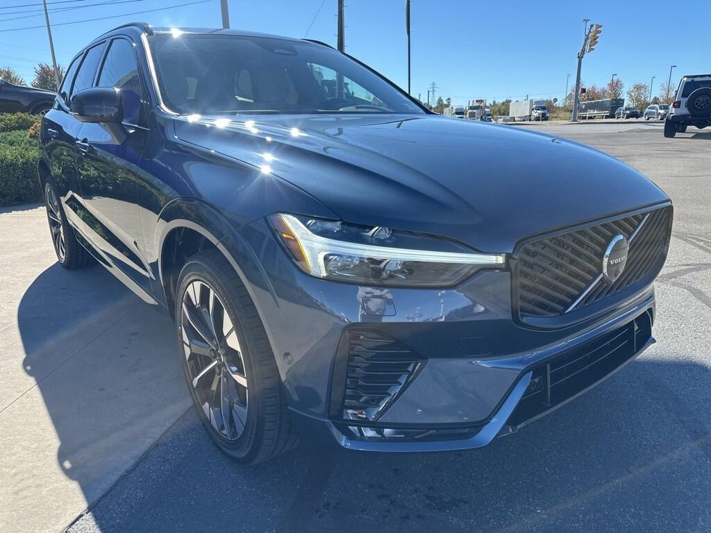 new 2026 Volvo XC60 car, priced at $55,985