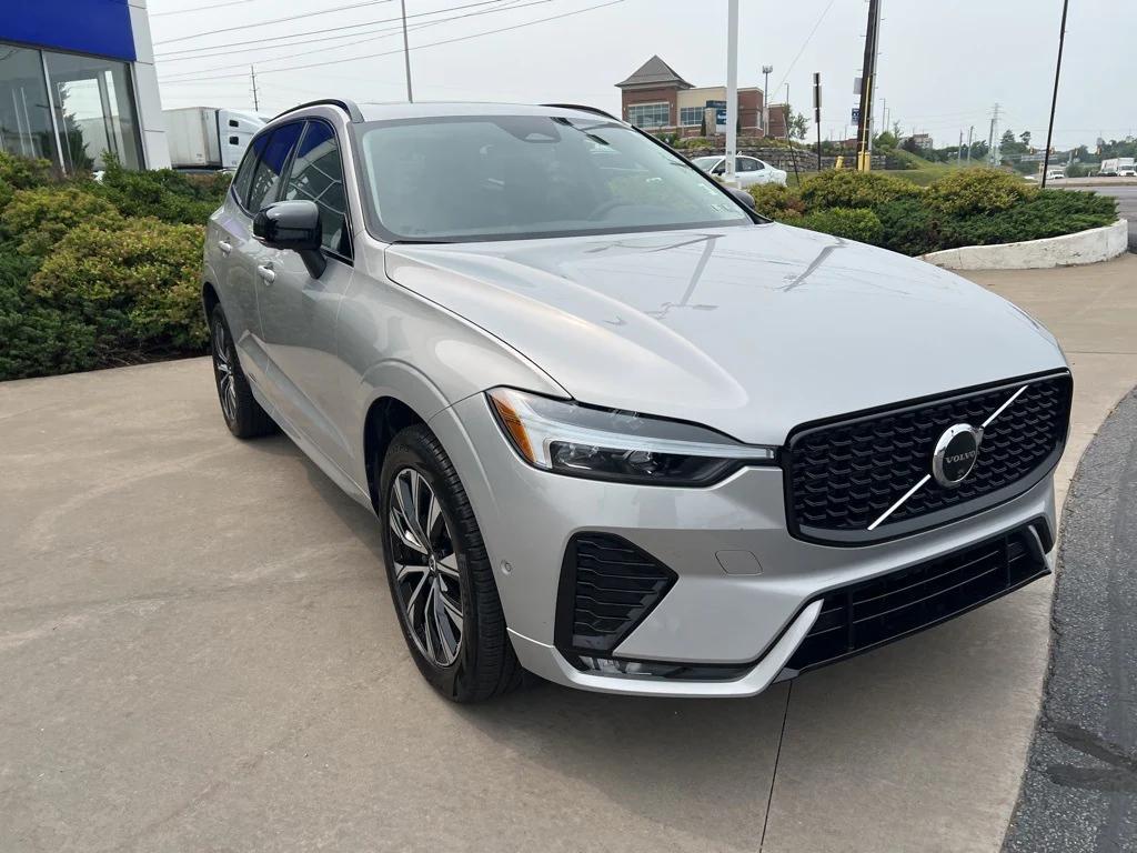 used 2025 Volvo XC60 car, priced at $42,995