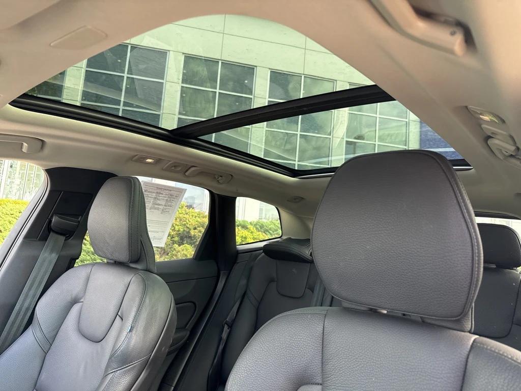 used 2025 Volvo XC60 car, priced at $37,995