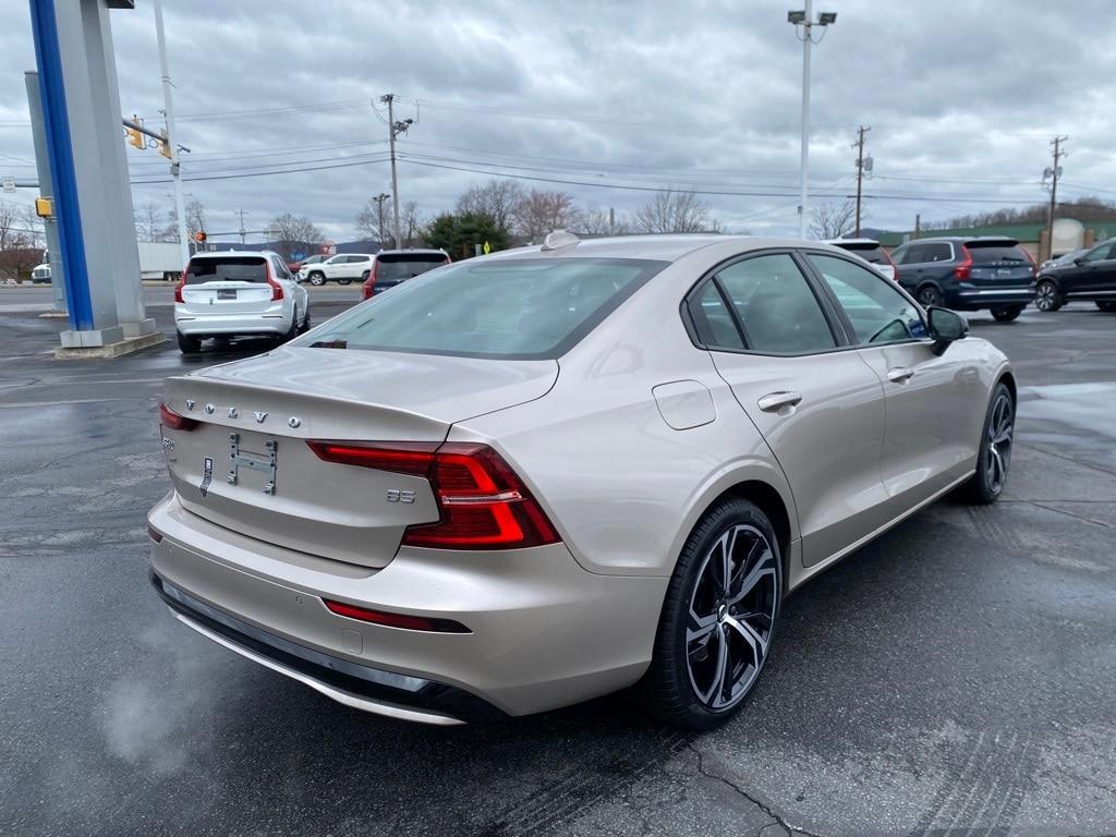 new 2024 Volvo S60 car, priced at $42,825