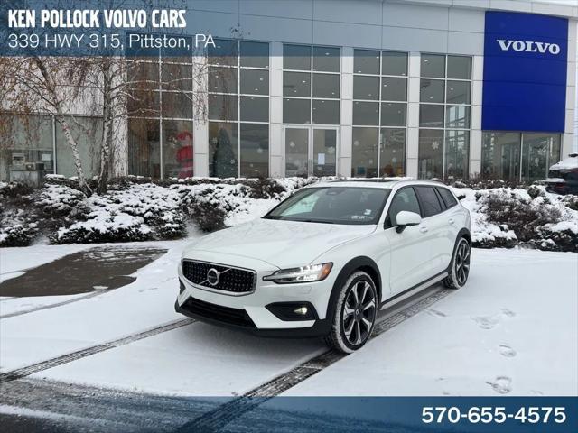 new 2025 Volvo V60 Cross Country car, priced at $61,725