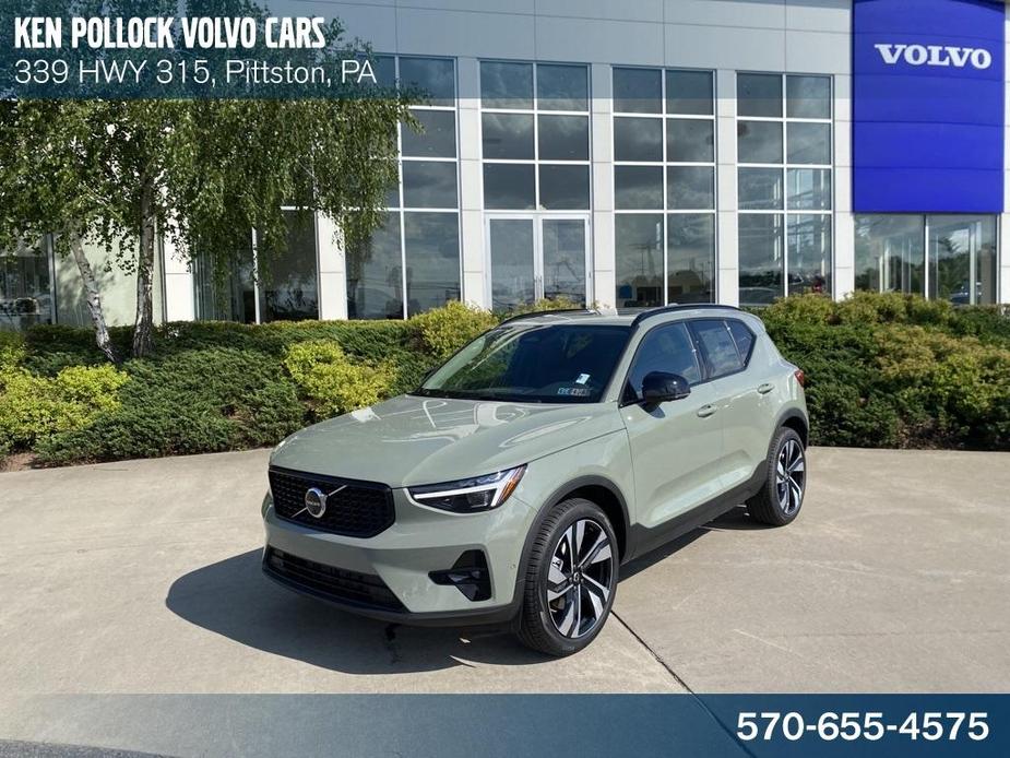 new 2025 Volvo XC40 car, priced at $48,040