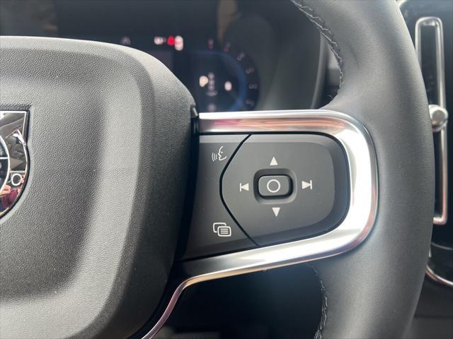 new 2025 Volvo XC40 car, priced at $49,810