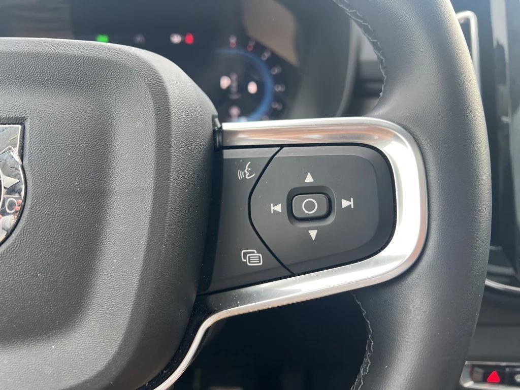 used 2025 Volvo XC40 car, priced at $33,995