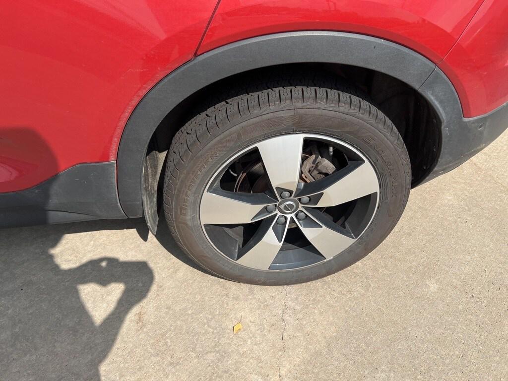 used 2019 Volvo XC40 car, priced at $20,849