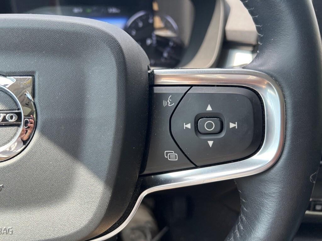 used 2019 Volvo XC40 car, priced at $20,849