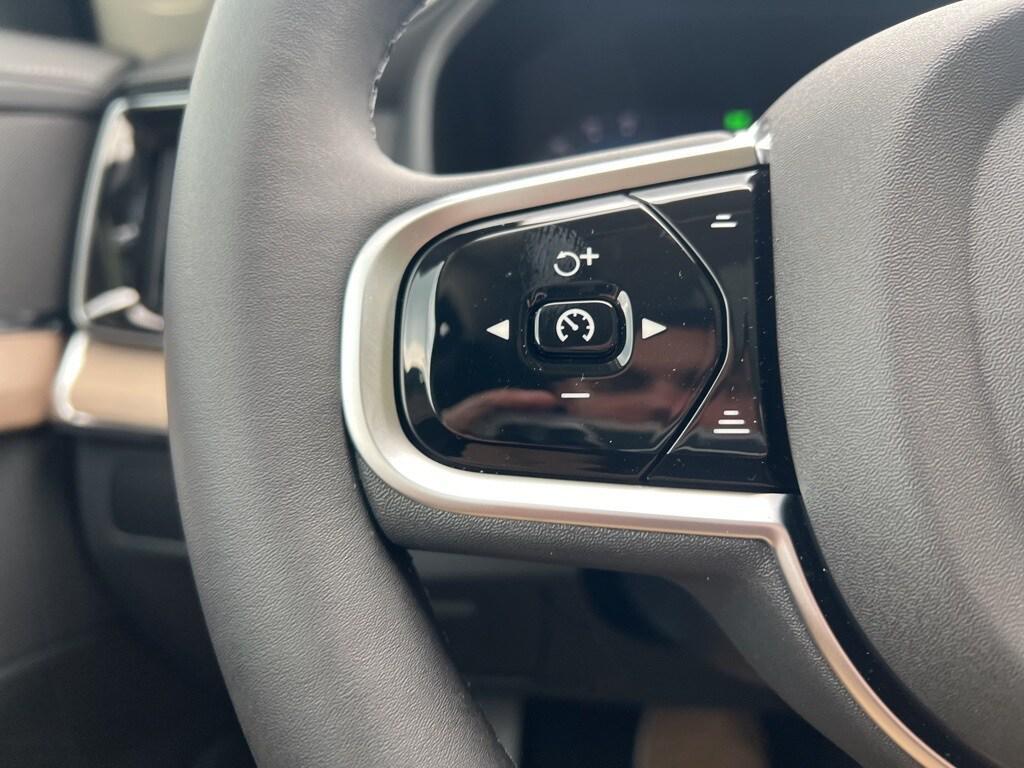 new 2025 Volvo XC90 car, priced at $66,245