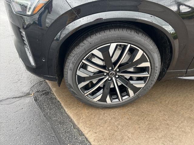 new 2025 Volvo XC90 car, priced at $69,245