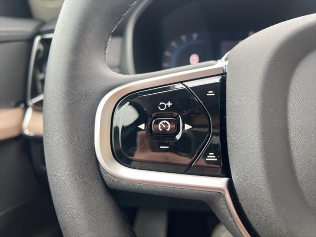 new 2025 Volvo XC90 car, priced at $69,245
