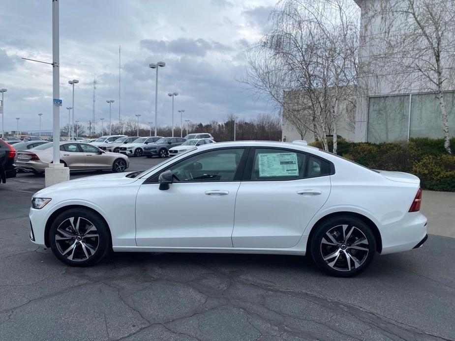 new 2024 Volvo S60 car, priced at $45,025
