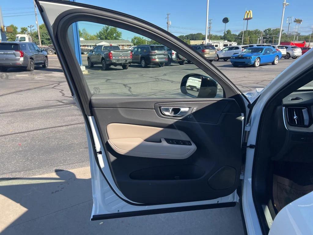 new 2026 Volvo XC60 car, priced at $57,985