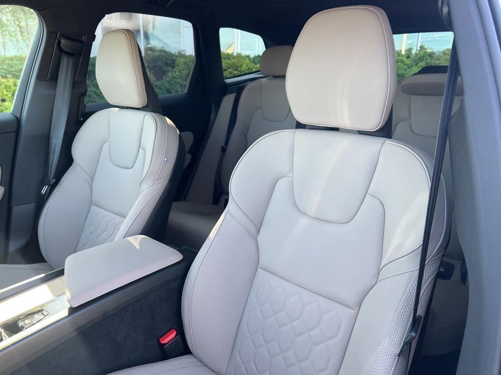 new 2026 Volvo XC60 car, priced at $57,985