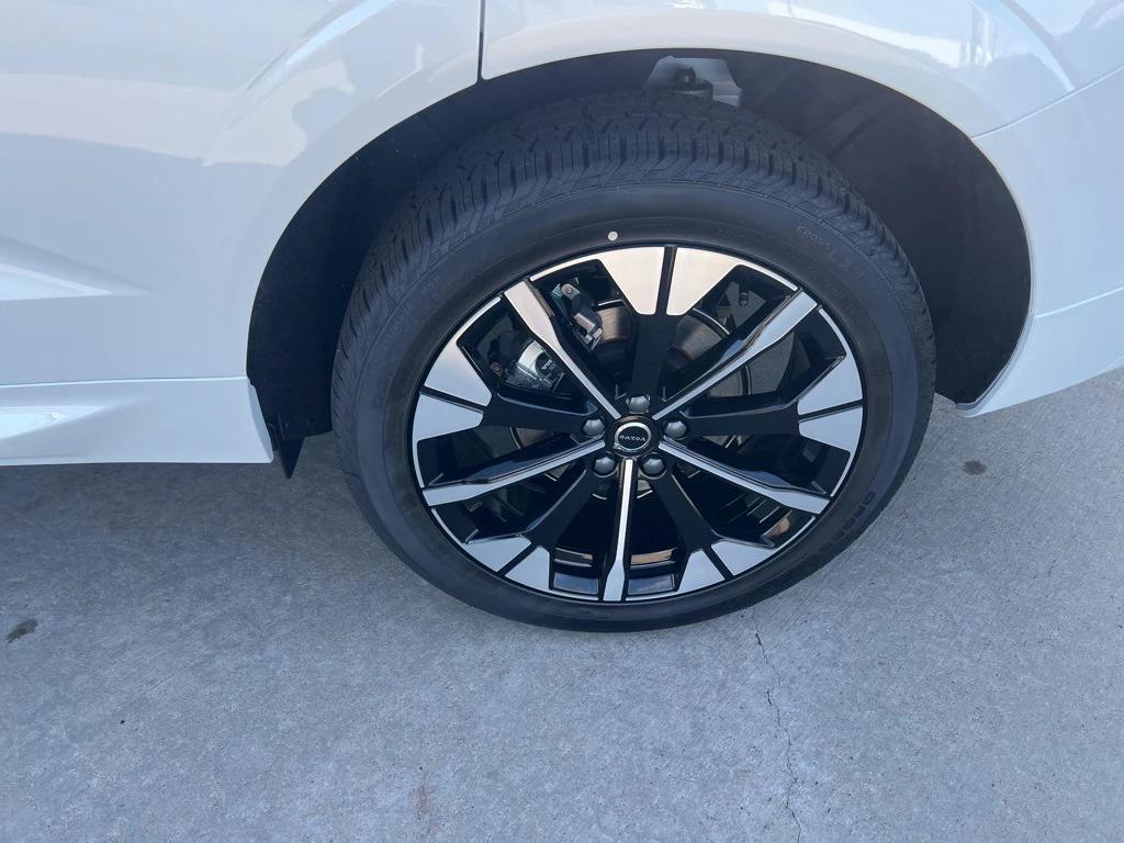 new 2026 Volvo XC60 car, priced at $57,985