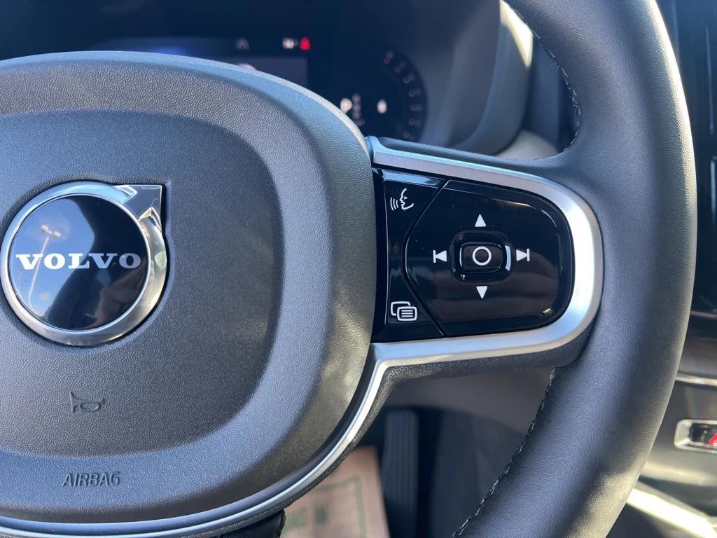 new 2026 Volvo XC60 car, priced at $57,985