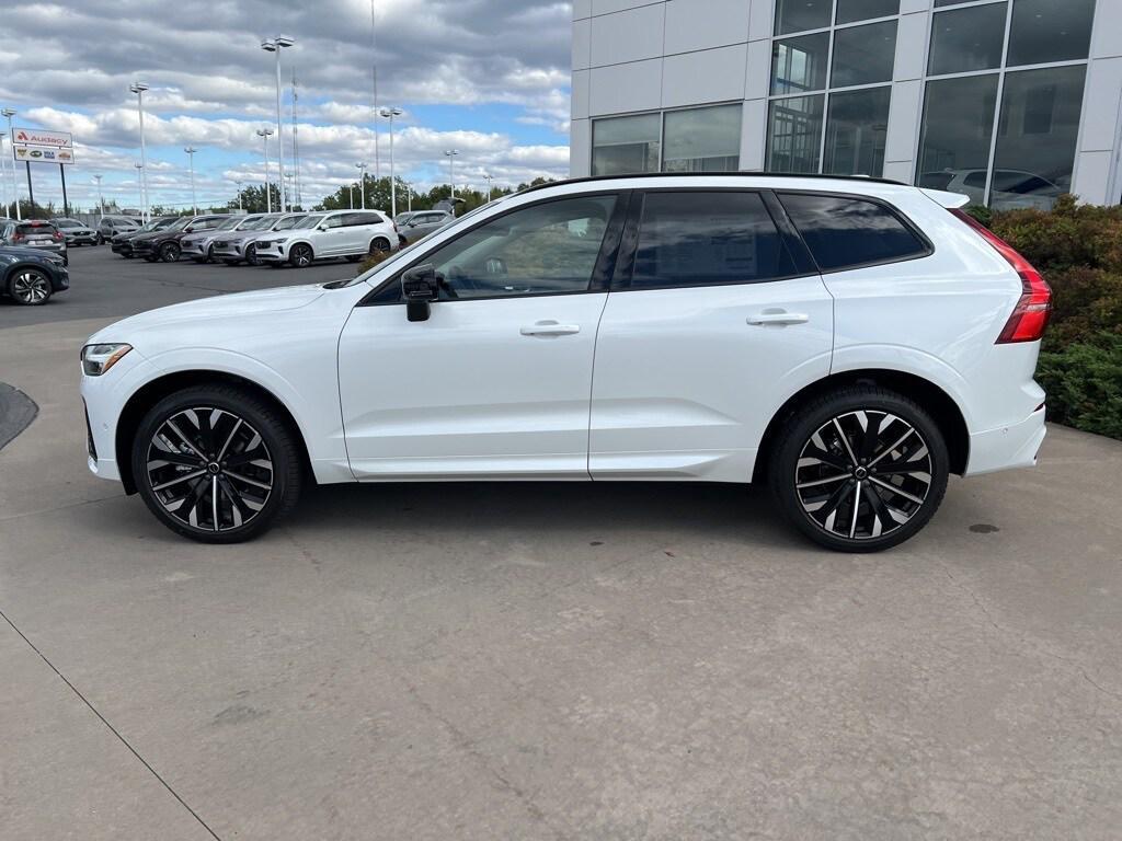 new 2026 Volvo XC60 car, priced at $61,935