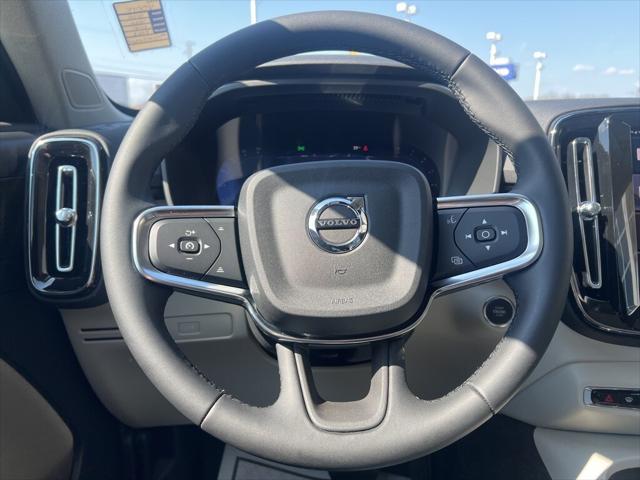 new 2025 Volvo XC40 car, priced at $52,235