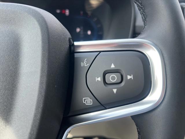 new 2025 Volvo XC40 car, priced at $52,235