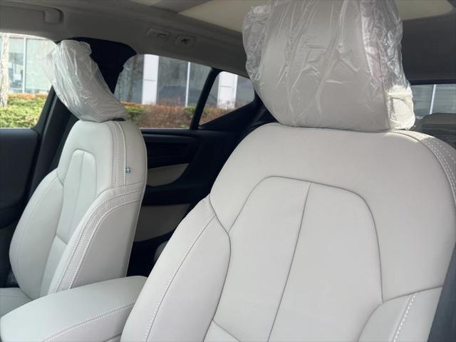 new 2025 Volvo XC40 car, priced at $52,235