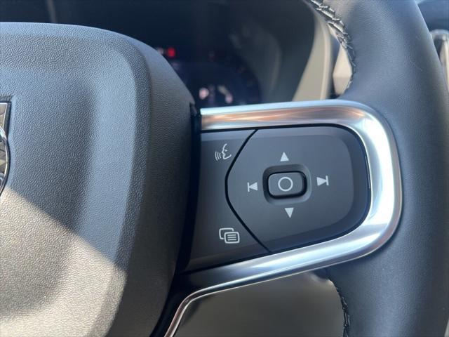 new 2025 Volvo XC40 car, priced at $52,235