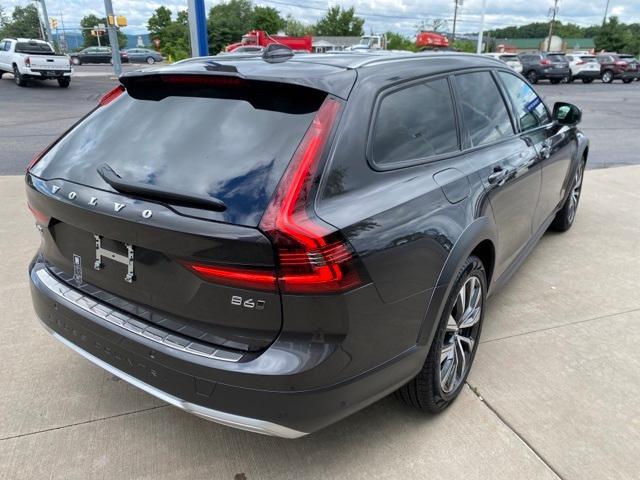 new 2024 Volvo V90 Cross Country car, priced at $58,920